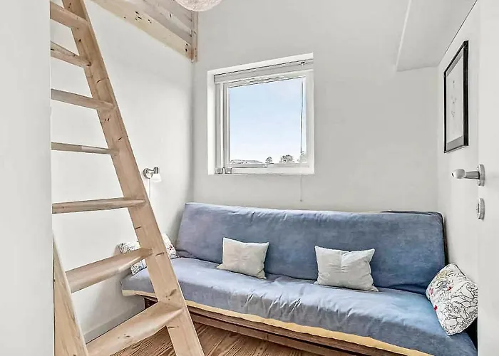 3 Bedroom Lovely In * Hejls