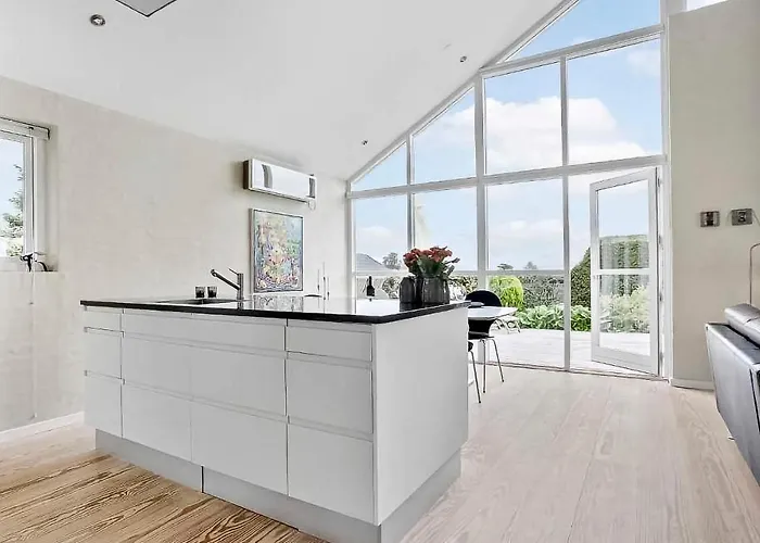 3 Bedroom Lovely In Hejls